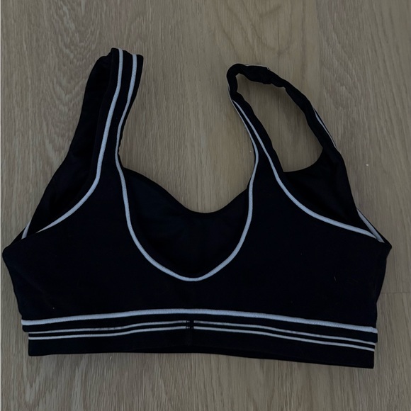 Alo airbrush heart throb sports bra - Picture 3 of 4